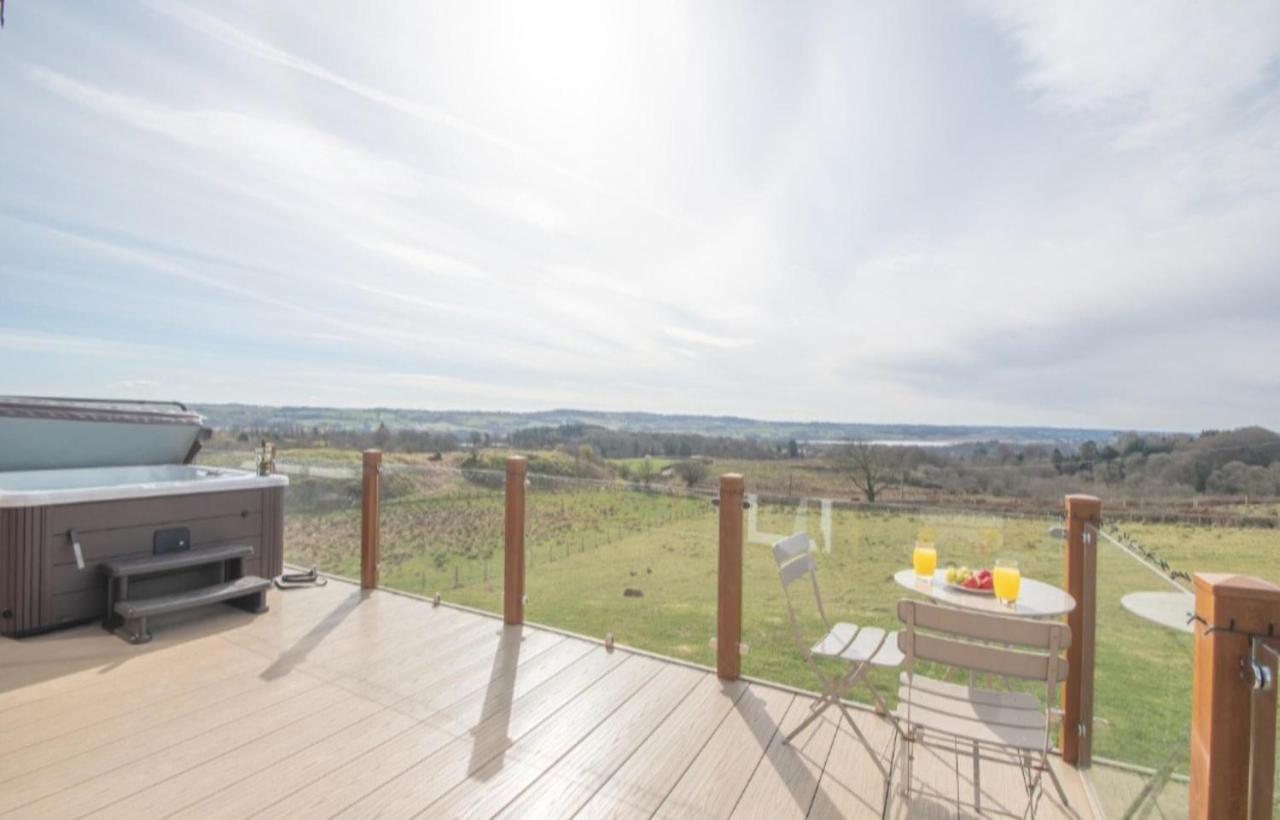 Luxury Family Beechwood Lodge With Hot Tub Lochwinnoch Esterno foto